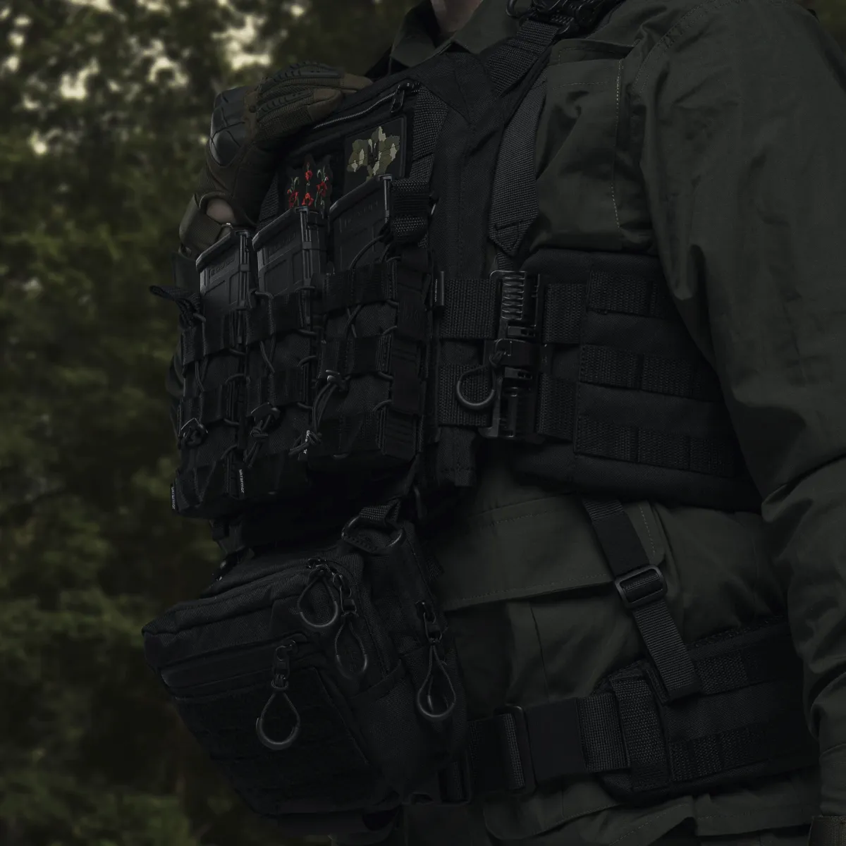 Подсумок одинарный пластиковый для магазина АК/AR. Черный 6