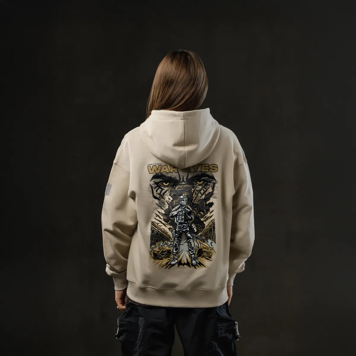 Зип-худи «War Eyes» от libkos×ukrarmor. Бежевый 10