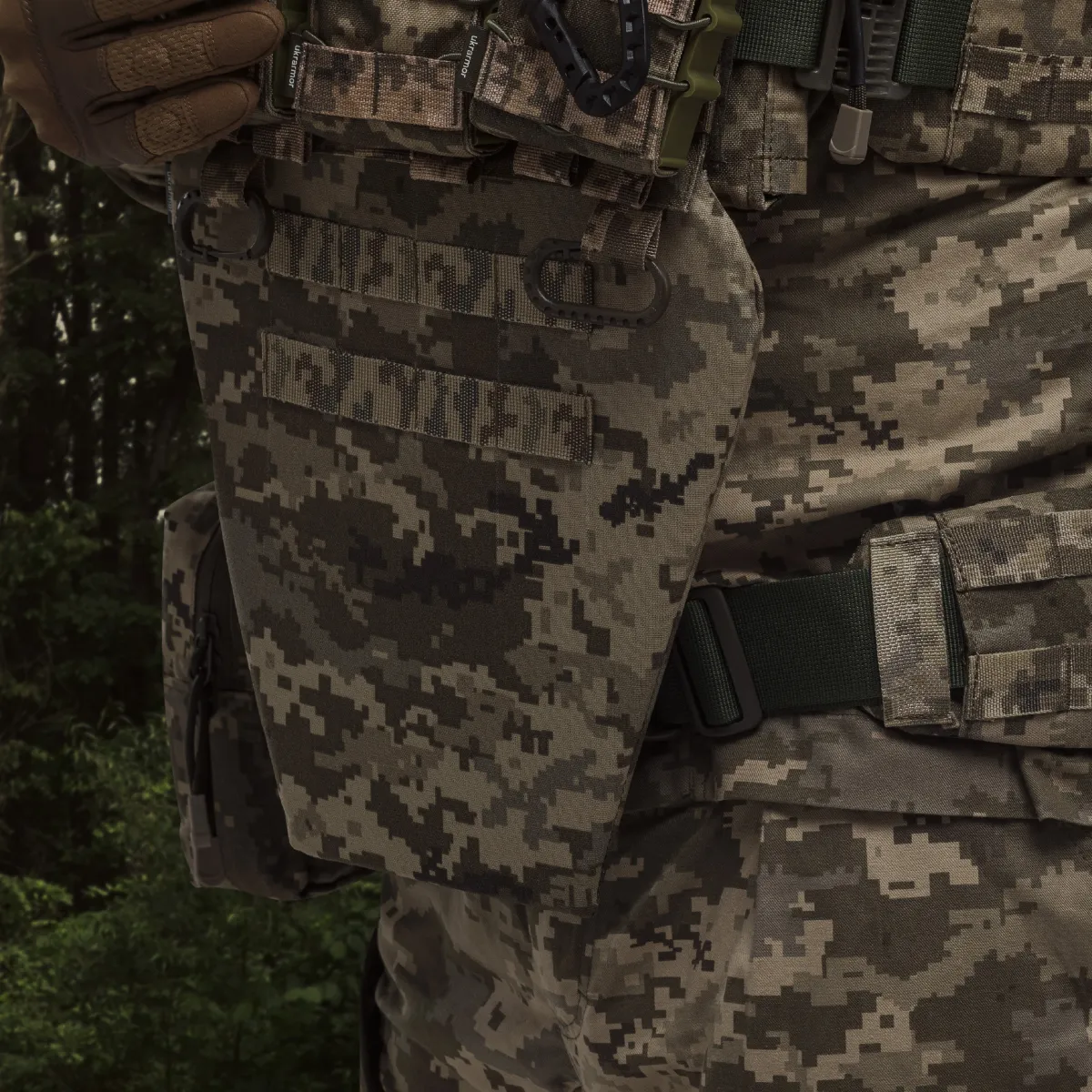 Противоосколочный фартук 1-го класса защиты (с баллистическим пакетом). Размер L. Пиксель (мм-14) 4