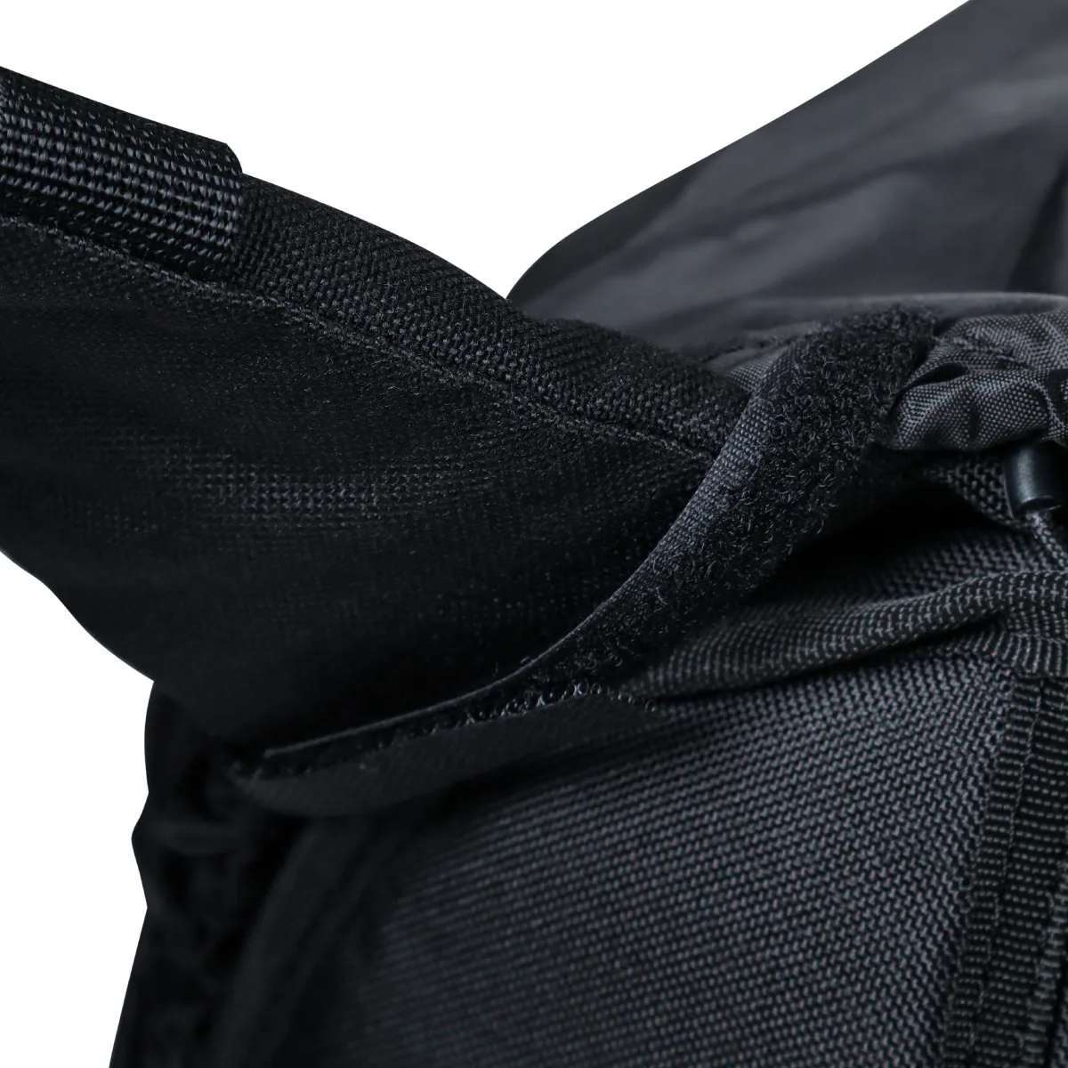 Дождевик-чехол на рюкзаках до 40 л, 100% полиэстер. Черный 3