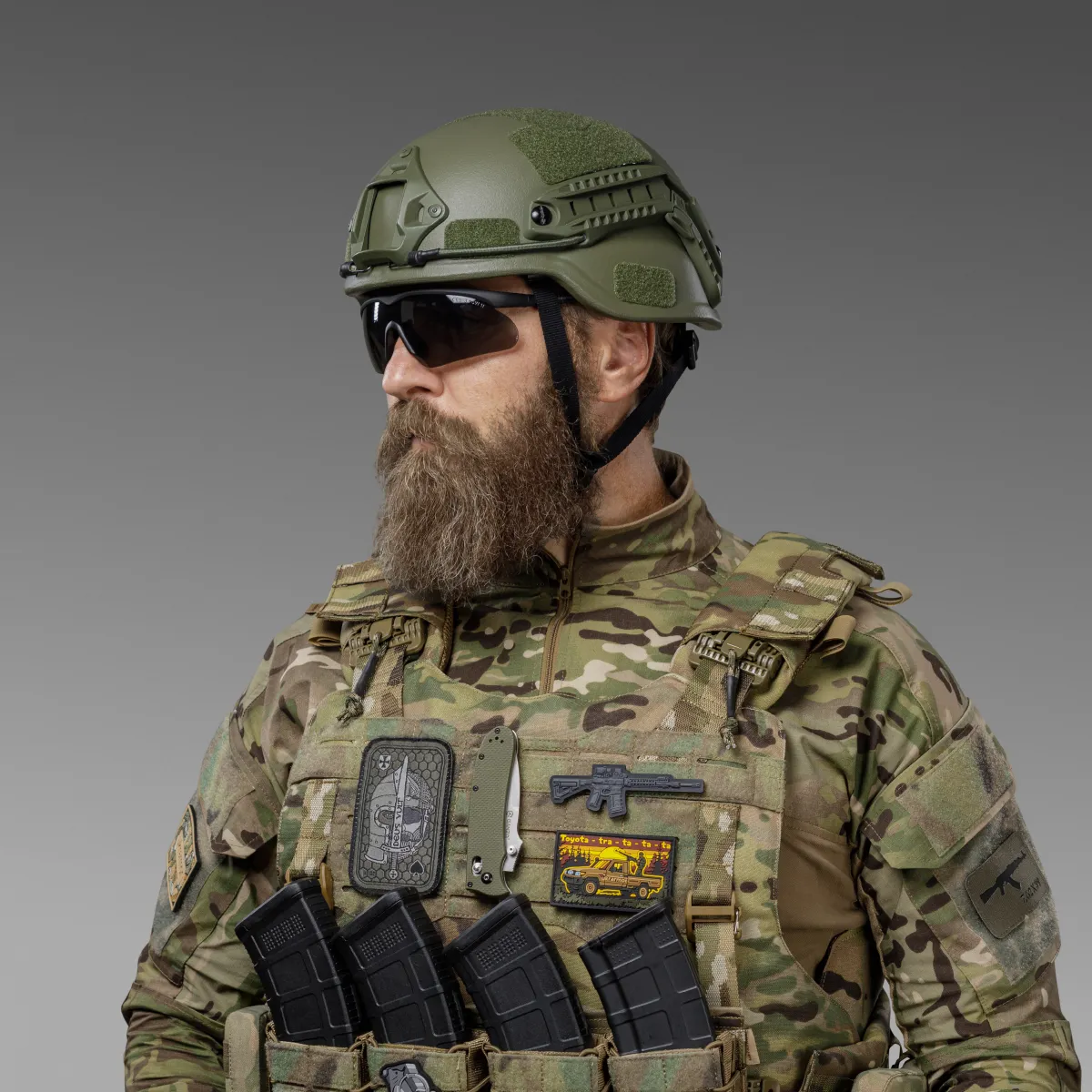 Шолом Mich 2000 з НВМПЕ Ops Core олива. Рівень захисту NIJ IIIA 5