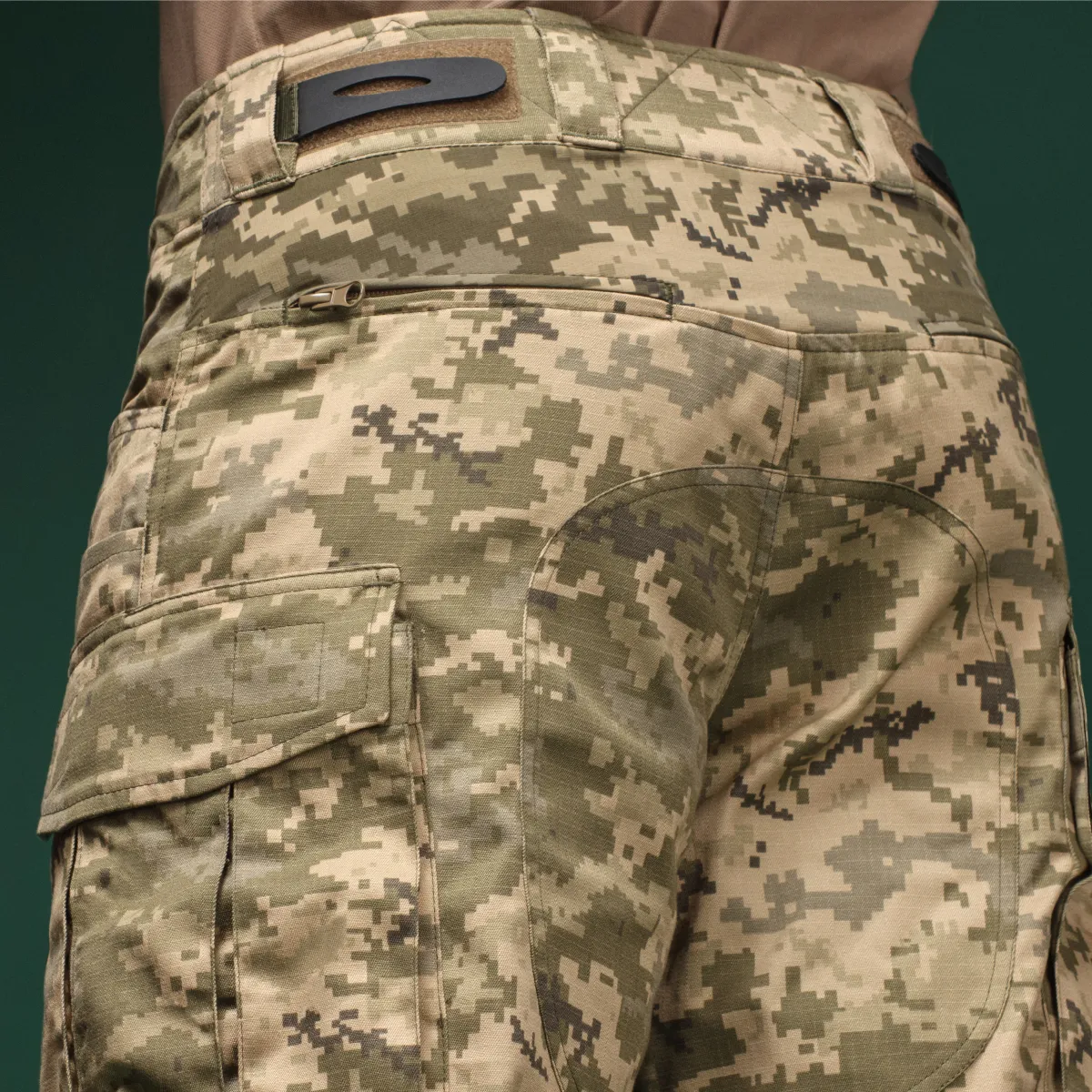 Военно полевые штаны U-324. Ткань NyCo, технология Near-Infrared Reflectance. Пиксель (мм-14) 5