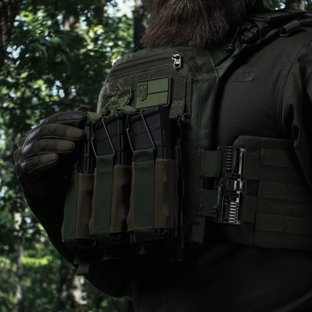 Одинарный эластичный подсумок под магазины АК/АR открытого типа. Крепление MOLLE. Олива 4