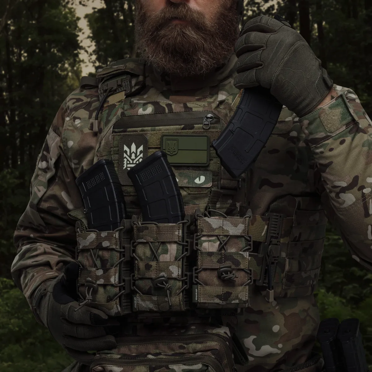 Подсумок одинарный пластиковый для магазина АК/AR. Мультикам 6