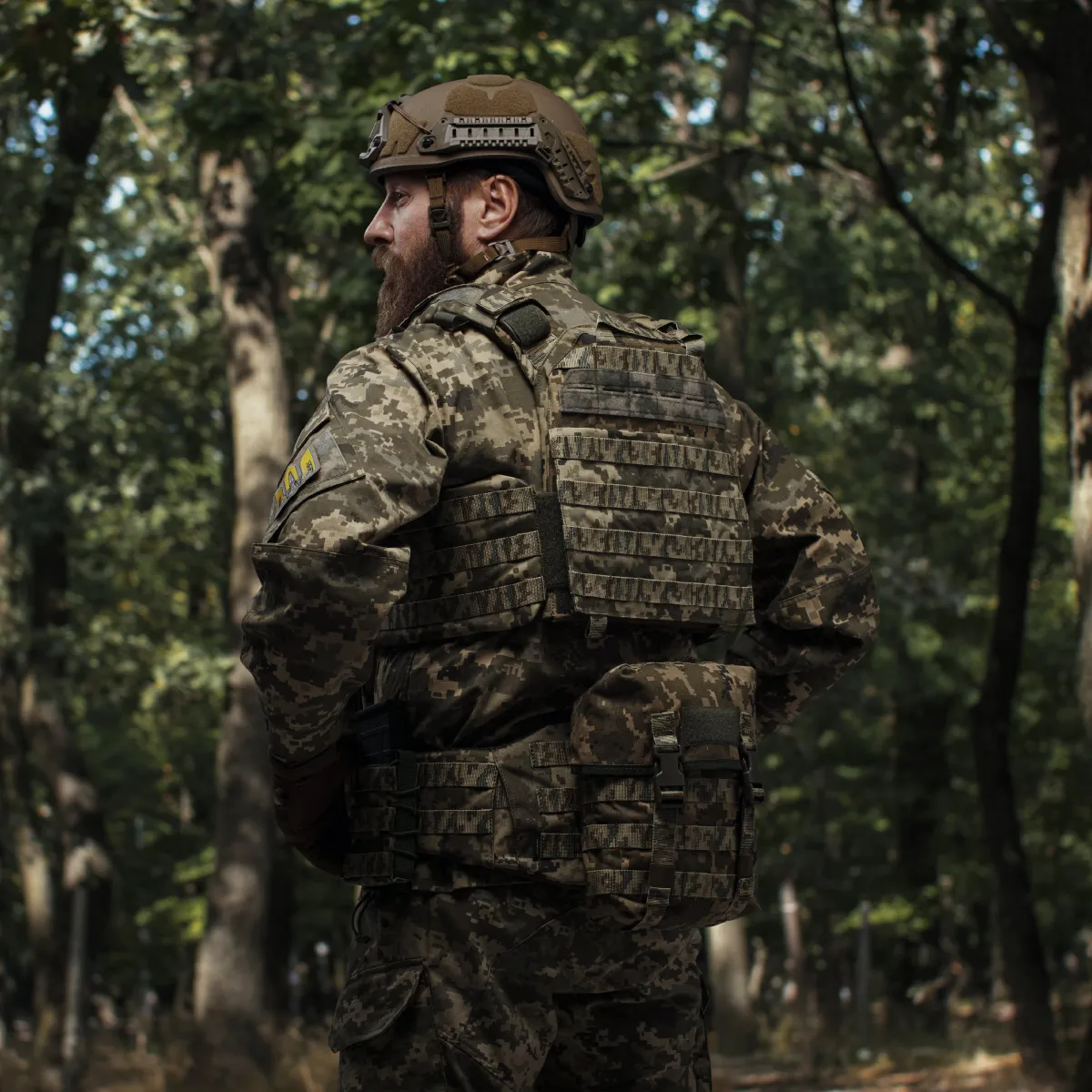 Бронежилет 6 класу (PRO). Вага 6.2 кг. Керамічні плити 2.8 кг. Піксель (мм-14) 6