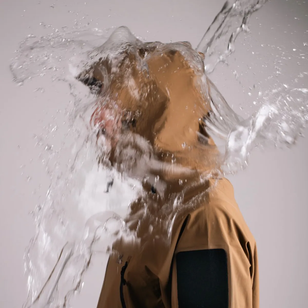 Куртка Helikon-Tex Squall Hardshell – Coyote. Защита от дождя и снега 12