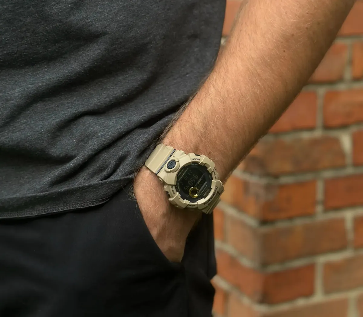 Тактические часы Casio G-SHOCK G-Squad GBD-800UC. Водостойкий корпус. Койот 6