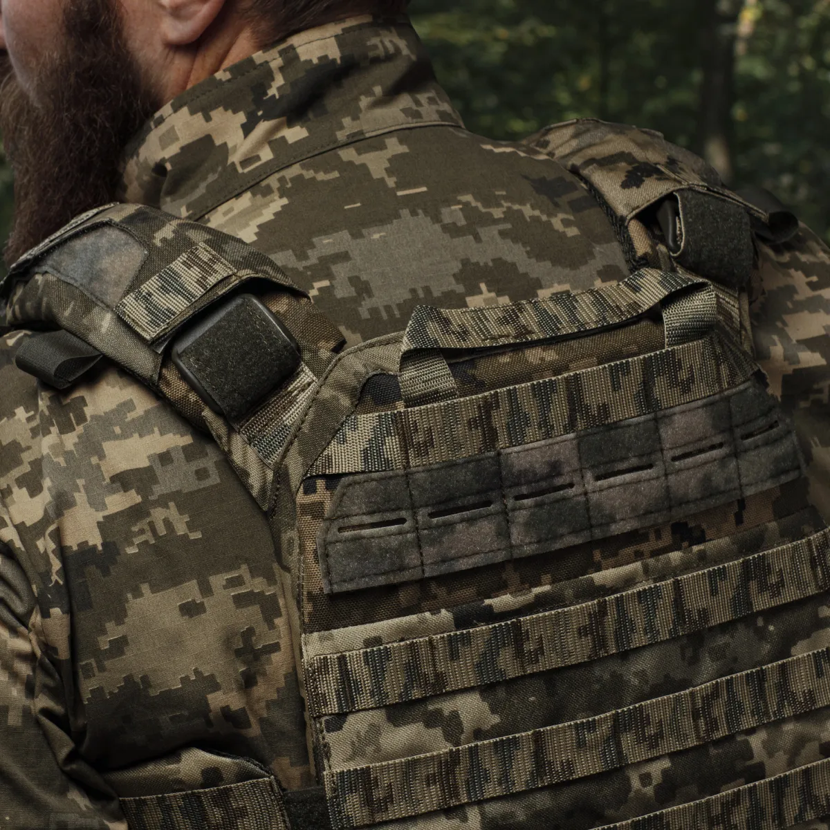 Бронежилет 6 класу (PRO). Вага 6.2 кг. Керамічні плити 2.8 кг. Піксель (мм-14) 14