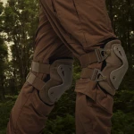 Наколенники тактические Defcon 5. Эластичный пластик, анатомически изогнутые. Койот 3